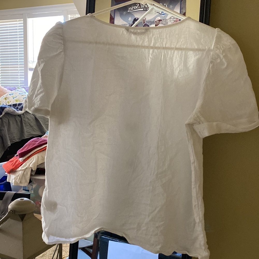 Shein pull over V neck blouse - Picture 4 of 5